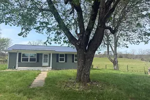 8115 Levee Rd, Jeffersonville, KY 40337 - Photo 2