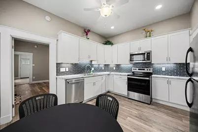 704 W 35th Street, Latonia, KY 41015 - Photo 4
