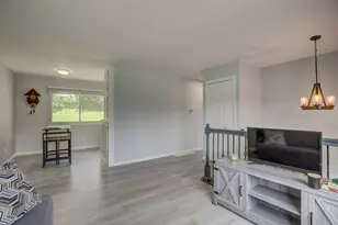 245 Belair Cir, Florence, KY 41042 - Photo 4