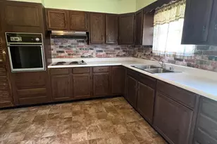 1814 Perry Ln, Burlington, KY 41005 - Photo 2
