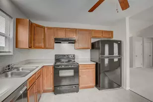 9124 Susie Dr, Florence, KY 41042 - Photo 4