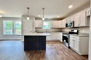 6131 Vintage Fleet Ln, Union, KY 41091 - Photo 2