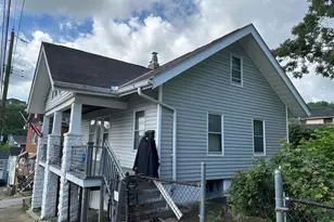 911 Worth St, Covington, KY 41011 - Photo 1