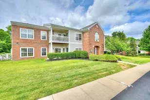 153 Saddlebrook Ln, Florence, KY 41042 - Photo 2