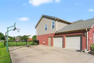 1153 Appomattox Dr, Florence, KY 41042 - Photo 2