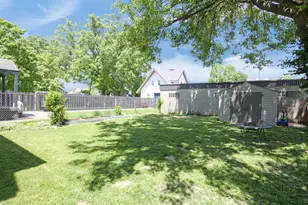 166 E 42nd St, Latonia, KY 41015 - Photo 22