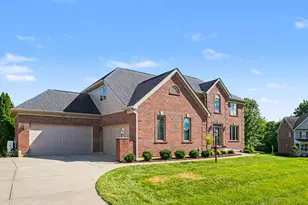989 Reigh Count Dr, Union, KY 41091 - Photo 2