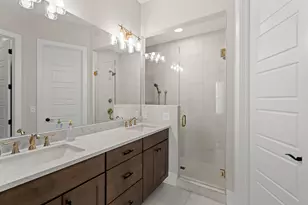 1077 Walburg Ave, Villa Hills, KY 41017 - Photo 14