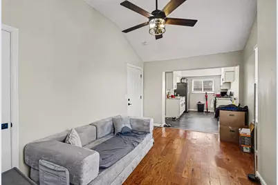 325 W 9th Street, Covington, KY 41011 - Photo 8