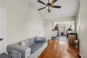 325 W 9th St, Covington, KY 41011 - Photo 8