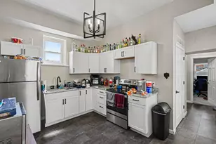 325 W 9th St, Covington, KY 41011 - Photo 4
