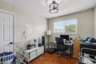 325 W 9th St, Covington, KY 41011 - Photo 10