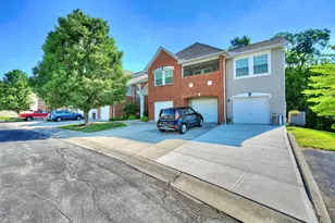 188 Langshire Ct, Florence, KY 41042 - Photo 2