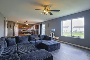 915 Darlington Creek Dr, Alexandria, KY 41001 - Photo 8