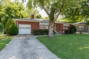 10 Faye Dr, Latonia, KY 41015 - Photo 2
