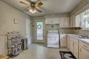 44 E 43rd St, Latonia, KY 41015 - Photo 10