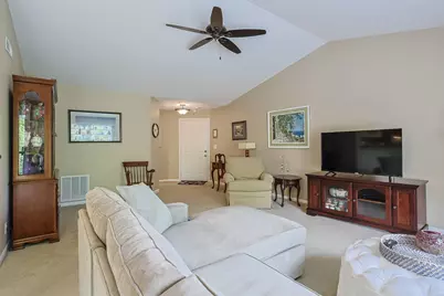 2115 Clareglen Drive #302, Crescent Springs, KY 41017 - Photo 8