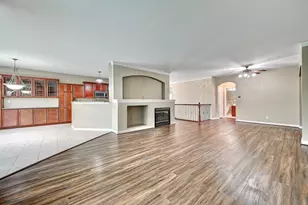 363 Riverbend Dr, Covington, KY 41016 - Photo 2