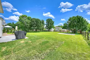 2061 Bluestem Dr, Burlington, KY 41005 - Photo 28