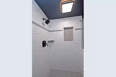 210 E 2nd Street #B, Covington, KY 41011 - Photo 36