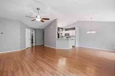2133 Clareglen Drive #304, Crescent Springs, KY 41017 - Photo 8