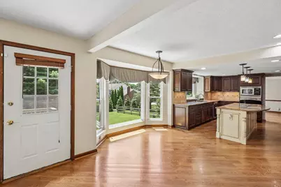 991 Lakepointe Court, Union, KY 41091 - Photo 4