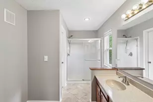 991 Lakepointe Ct, Union, KY 41091 - Photo 38