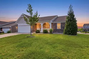 1376 Meadowcrest Cir, Independence, KY 41051 - Photo 2