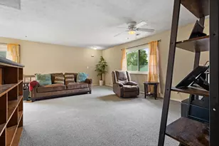1070 Oakgrove Ct, Independence, KY 41051 - Photo 2