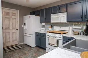 145 Friar Tuck Dr, Independence, KY 41051 - Photo 2