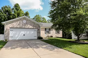 145 Friar Tuck Dr, Independence, KY 41051 - Photo 1