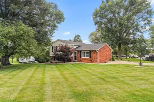 920 Falmouth St, Williamstown, KY 41097 - Photo 2