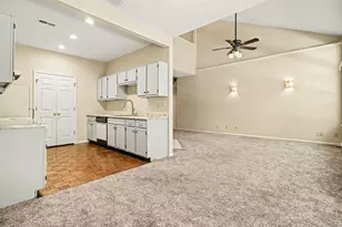 2242 Dominion Dr, Fort Mitchell, KY 41017 - Photo 6