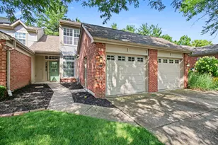 2242 Dominion Dr, Fort Mitchell, KY 41017 - Photo 2