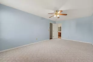 561 Buckshire, Florence, KY 41042 - Photo 18