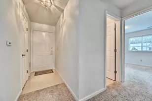 648 Friars Ln, Florence, KY 41042 - Photo 2