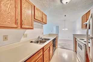 648 Friars Ln, Florence, KY 41042 - Photo 10