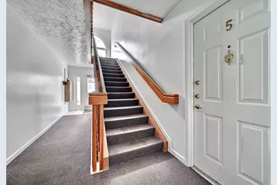 648 Friars Lane #5, Florence, KY 41042 - Photo 2