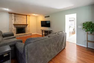 8442 Woodcreek Dr, Florence, KY 41042 - Photo 10