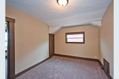 221 W 13th Street, Newport, KY 41071 - Photo 26
