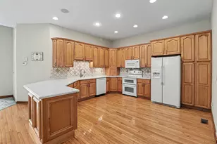 22 Grand Lake Dr, Fort Thomas, KY 41075 - Photo 10