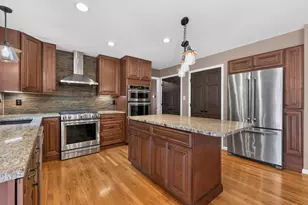 8142 Heatherwood Dr, Florence, KY 41042 - Photo 6