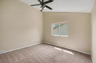 201 Merravay Dr, Florence, KY 41042 - Photo 8