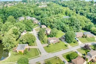2064 Periwinkle Ct, Crescent Springs, KY 41017 - Photo 12