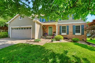 2064 Periwinkle Ct, Crescent Springs, KY 41017 - Photo 2