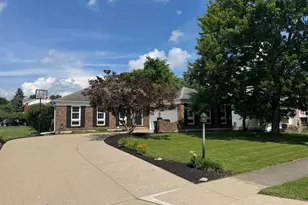 102 Stonegate Dr, Alexandria, KY 41001 - Photo 2