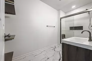 1035 John St, Covington, KY 41016 - Photo 8