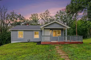 960 Ridgeview Dr, Florence, KY 41042 - Photo 2