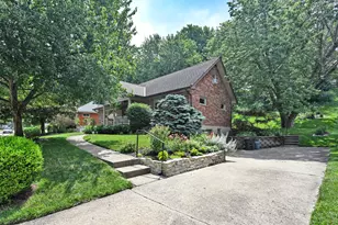 19 Edna Ln, Covington, KY 41011 - Photo 2