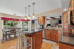 1070 Tudor Ln, Florence, KY 41042 - Photo 6